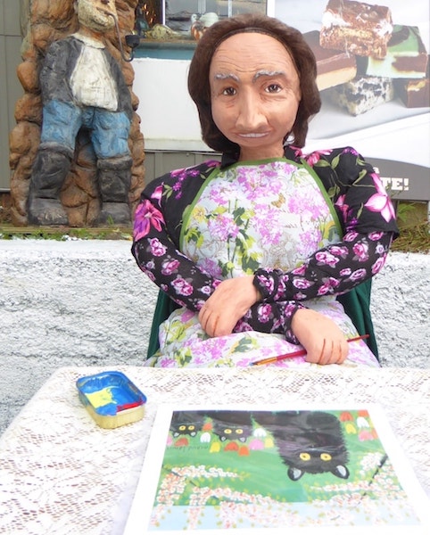 Mahone-Bay-Scarecrow-Festival-Maud-Lewis