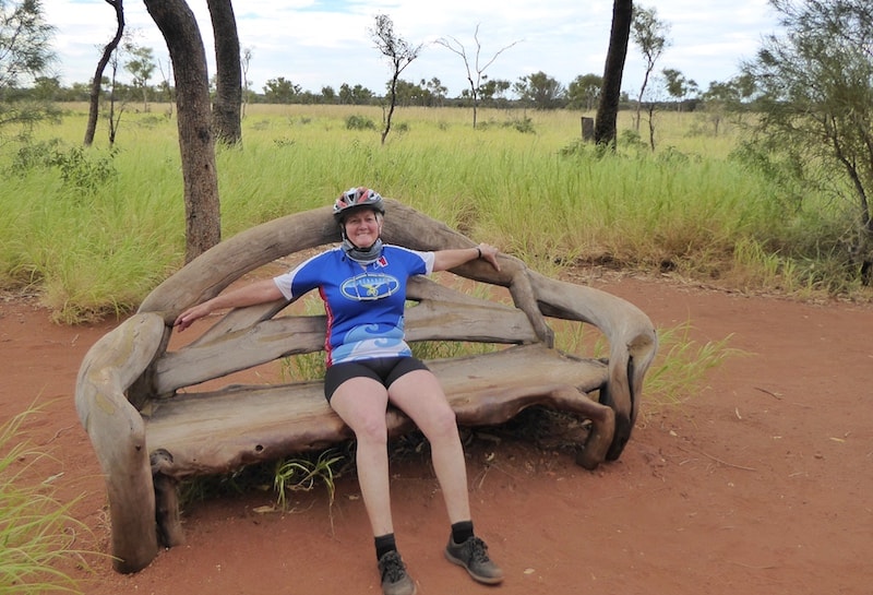 cycling-uluru-bench