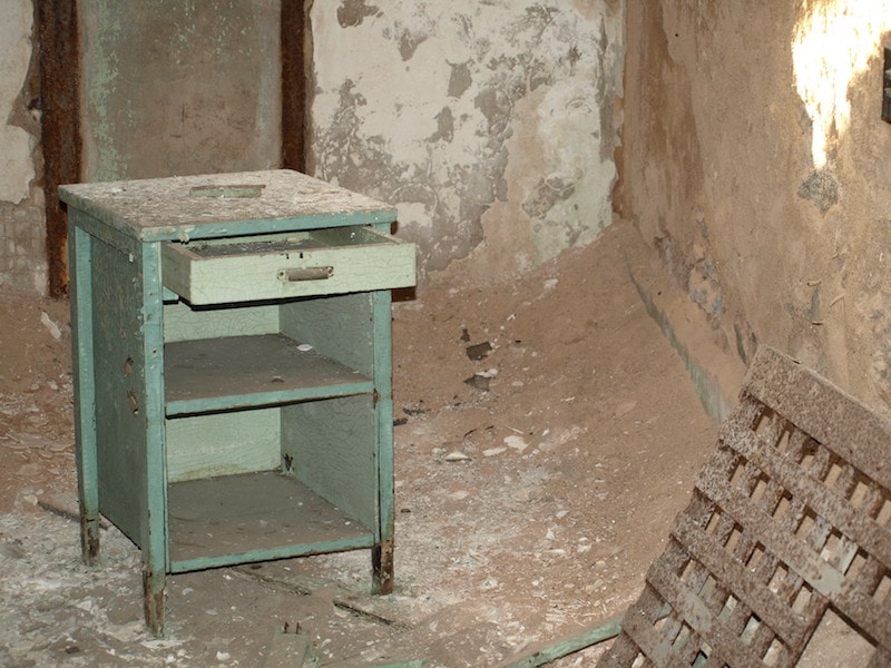 Eastern-State-Penitentiary-cell