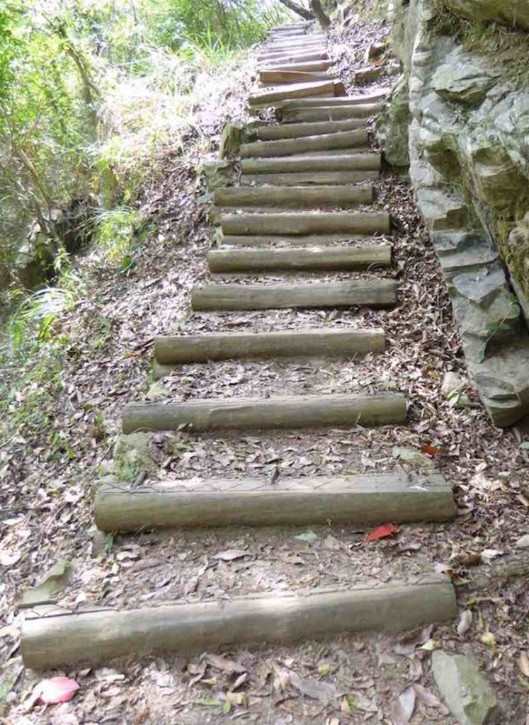 steps-zhuilu-trail-taroko-gorge