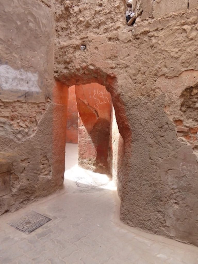 alleyway-to-equity-point-hostel-marrakech