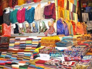 pashmina-stall-grand-bazaar-istanbul
