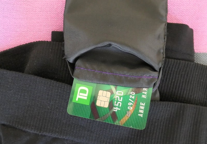 pocket-for-credit-card-in-tights
