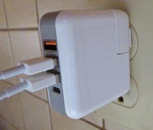 USB-travel-charger-features