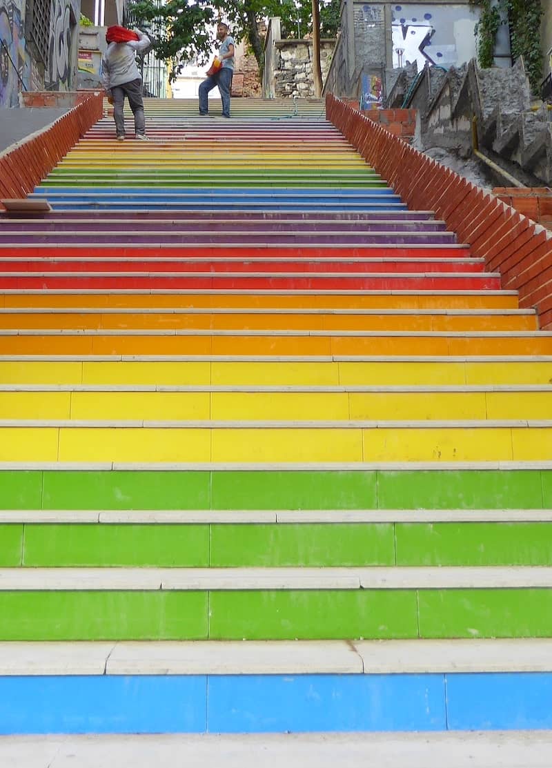 rainbow-stairs-Istanbul-reconstruction