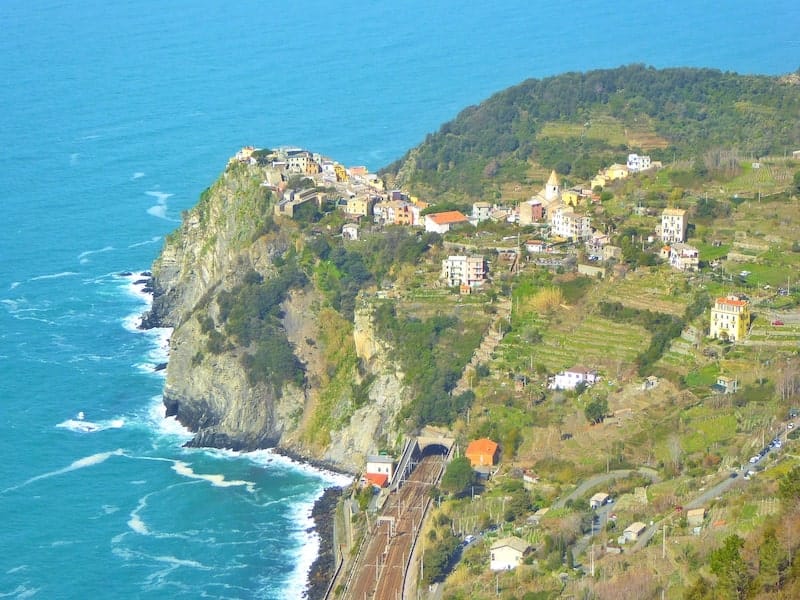 Corniglia-station-steps-Cinque-Terre