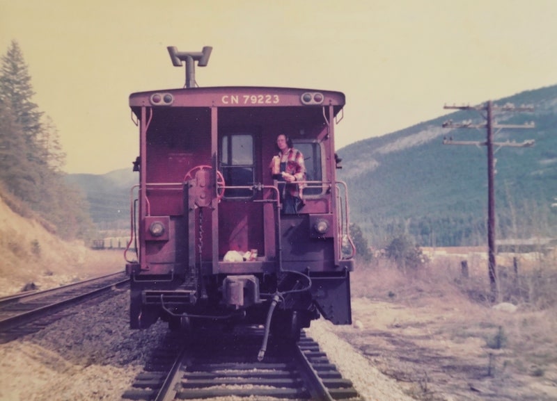 jumping-freight-trains-in-Canada-1980