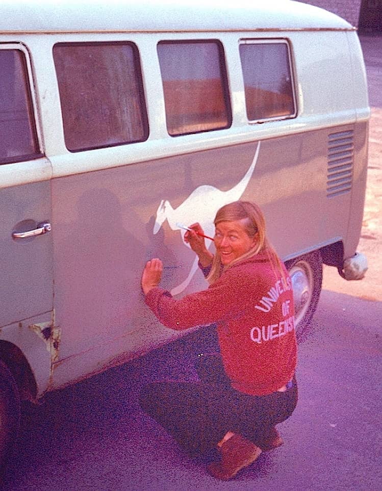 decorating-Kombi-van-1972