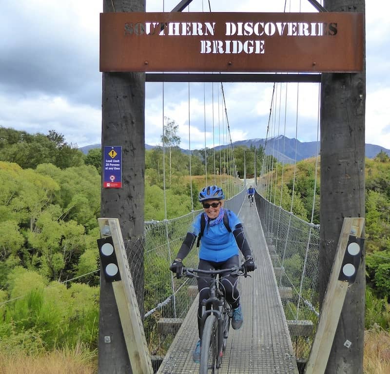 southern-discoveries-suspension-bridge-NZ