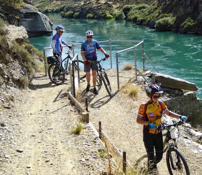 walk-bikes-on-switchbacks-Roxburgh-Trail-NZ