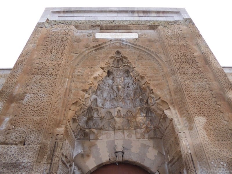 decorative-entrance-caravanserai-turkey
