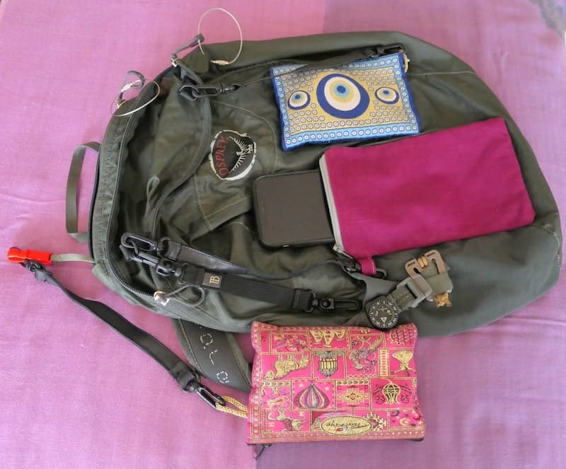 daypack-with-plastic-o-rings-added