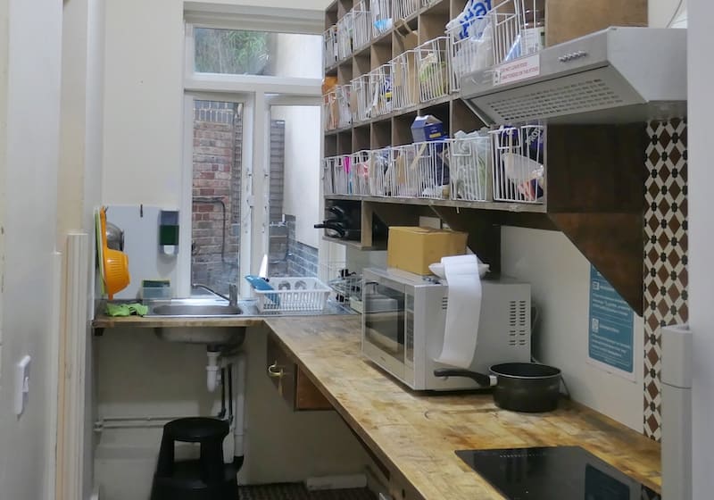 palmers-lodge-kitchen