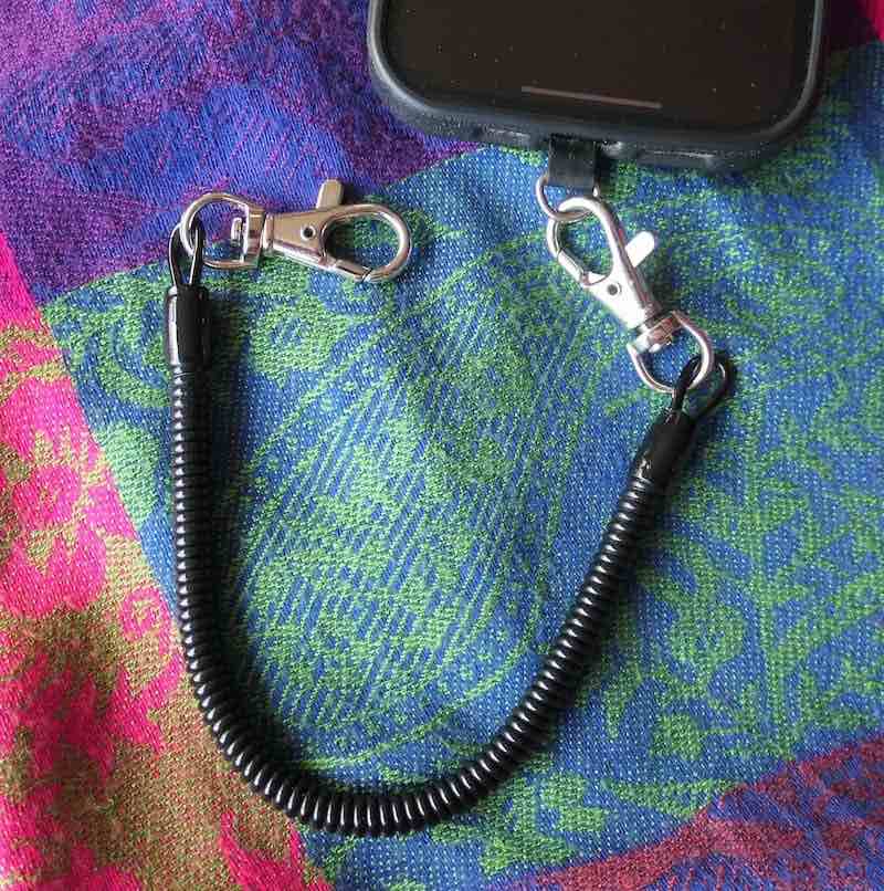 retractable-coil-tether-phone-wallet-case