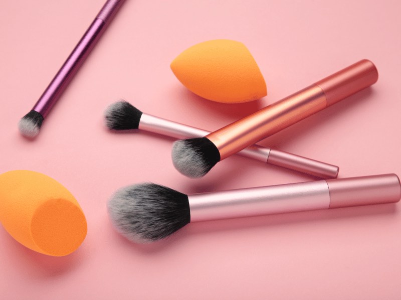 makeup-brushes-and-sponges