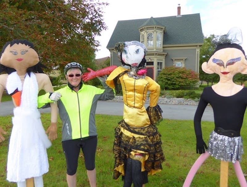 mahone-bay-scarecrow-festival