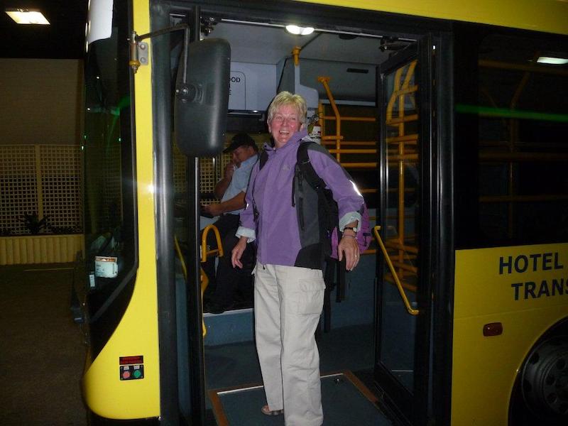 airport-bus-auckland-new-zealand