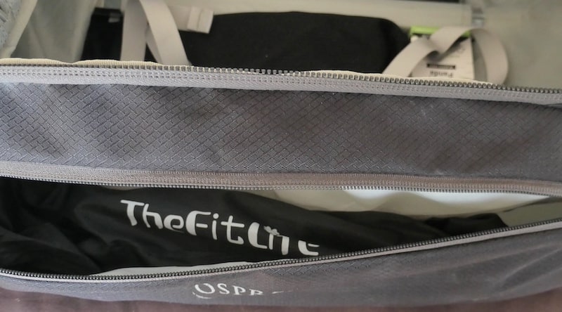 osprey-daylite-side-pocket-with-trekking-poles