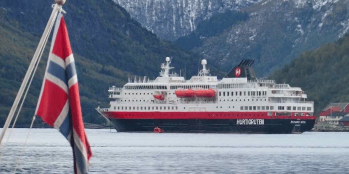 Hurtigruten Norway Coastal Express Review and Guide