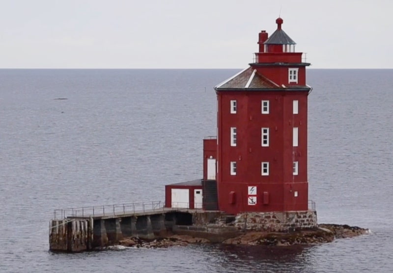 lighthouse-entering-trondheim-norway