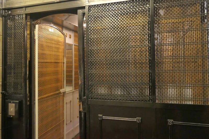 elevator-cage-city-hall-brisbane