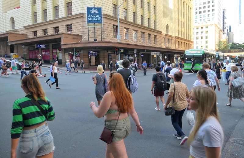 pedestrian-scramble-in-brisbane
