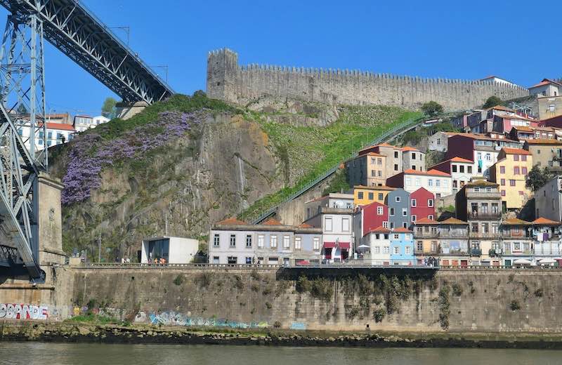 porto-city-walls-and-guindais-funicular